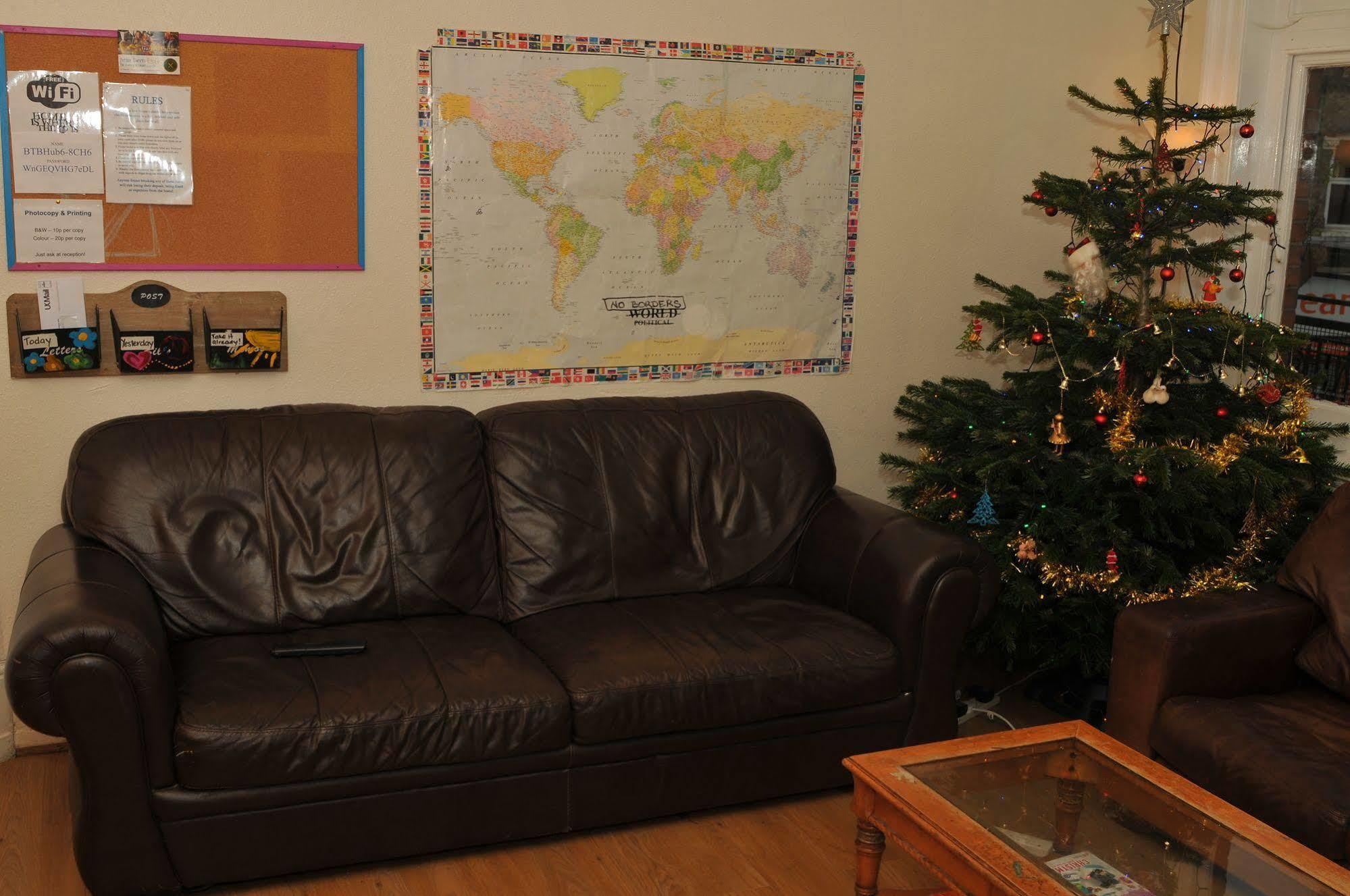 Hootananny Hostel Лондон Экстерьер фото